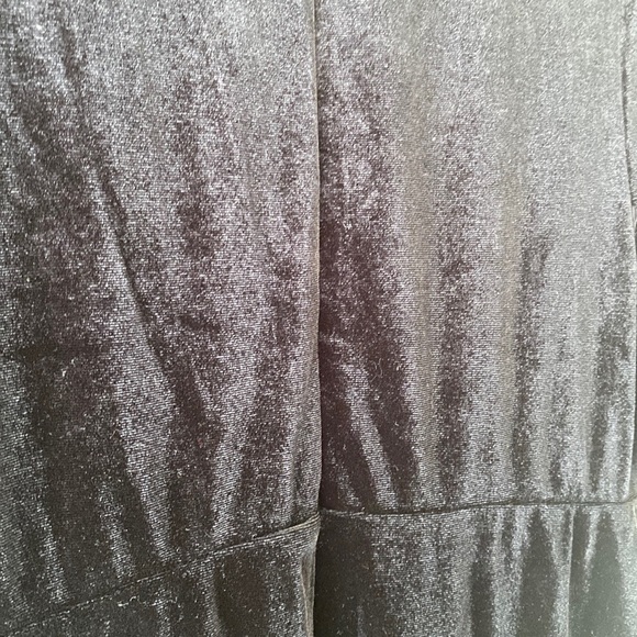Ingrid & Isabel Black Velvet Dress size S - Picture 5 of 5